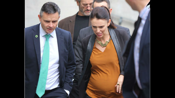 पेशे से एक जर्नलिस्‍ट रही हैं जेसिंदा