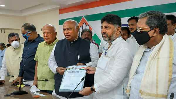 एमपी-गुजरात का कर्नाटक में बदला ?