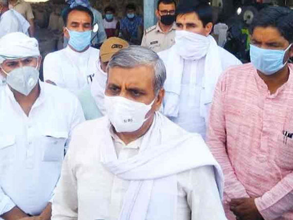 कृषि मंत्री के दावे फेल हुए, मच गया कोहराम