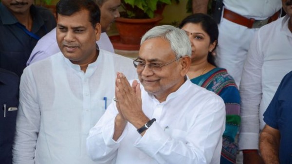 खिलजी से नीतीश तक खिलजी से नीतीश तक