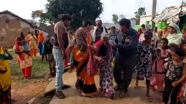 विदाई पर रो पड़ा पूरा गांव