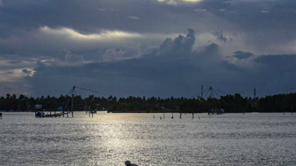 मानसून की अवधि में तापमान में कमी आती है...