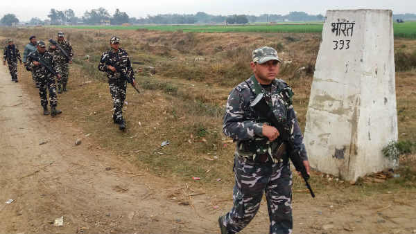 दोनों देशों के बीच जारी है नक्‍शा विवाद 