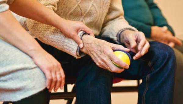 घरों में अकेले रहने वाले बुजुर्गों की मौत