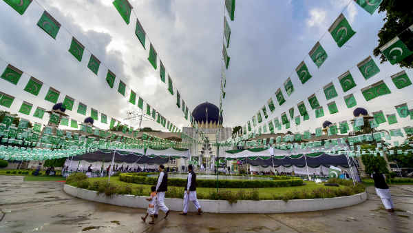 मिलिट्री इंटेलीजेंस ने बढ़ाया सर्विलांस 