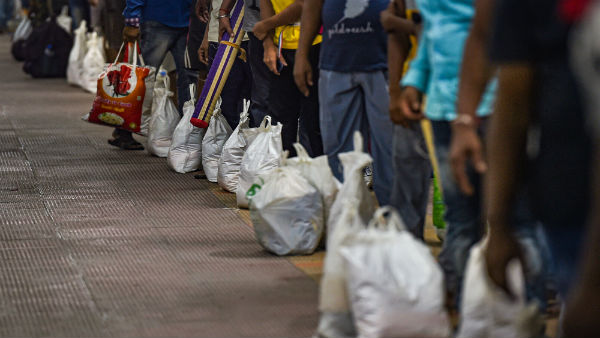 कई राज्यों में पर्याप्त राजनीतिक इच्छाशक्ति की कमी से बंधुआ मजदूरी है 