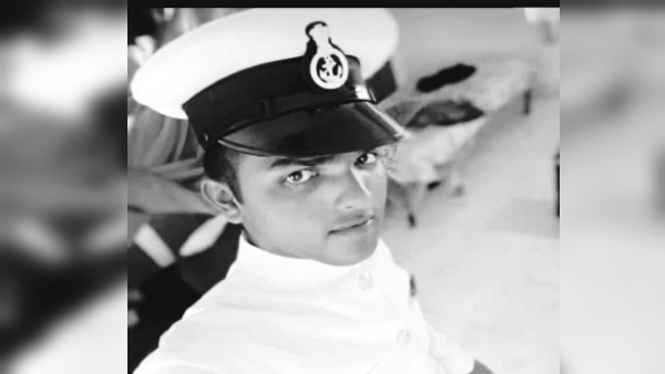  नौसेना ने पूरे मामले की जांच के आदेश दिए 