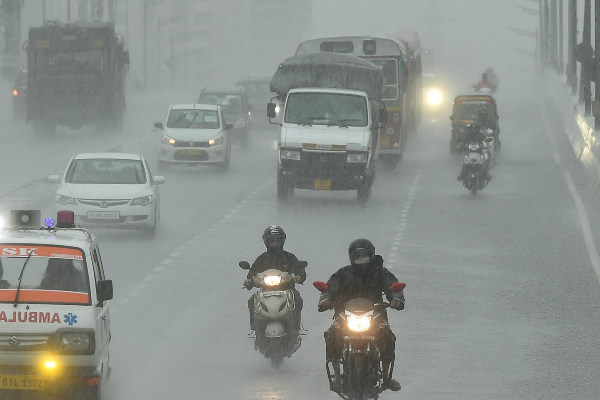 पूर्वी उत्तर प्रदेश में चलेंगी तेज हवाएं पूर्वी उत्तर प्रदेश में चलेंगी तेज हवाएं