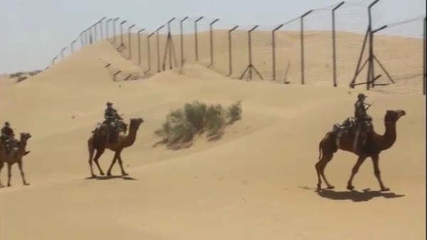  गाड़ी रेत में फंसने पर बढ़ जाती है दिक्कत