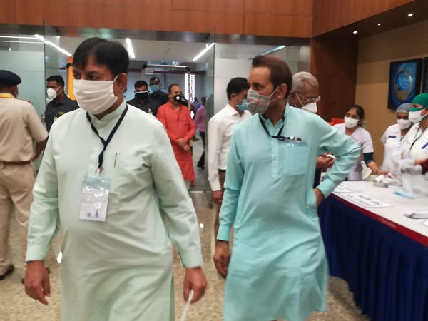 ये विधायक भी देंगे अपना वोट