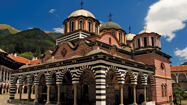 बुल्गारिया में कोरोना से अब तक 207 लोगों की मौत