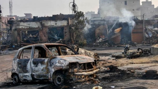 चार्जशीट में स्वराज इंडिया के प्रमुख योगेंद्र यादव के नाम का भी चार्जशीट में स्वराज इंडिया के प्रमुख योगेंद्र यादव के नाम का भी