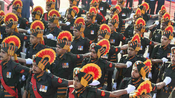 विक्ट्री डे परेड में शामिल होंगे रक्षा मंत्री