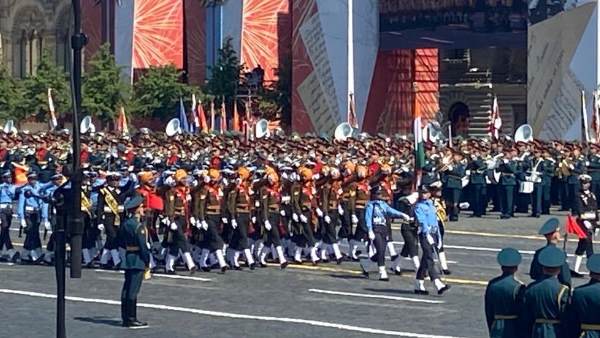 रक्षा मंत्री ने कहा- गर्व हो रहा है रक्षा मंत्री ने कहा- गर्व हो रहा है