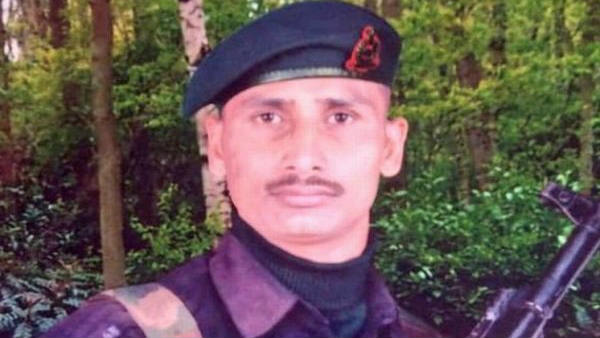 पुल पर चल रहा था काम 