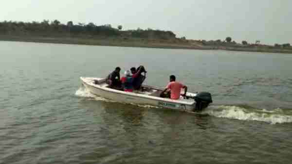 दुल्हन ने बीच रास्ते रुकवाई कार