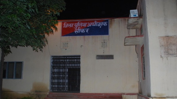 पड़ोसी को फंसाने के लिए लिखा सुसाइड नोट