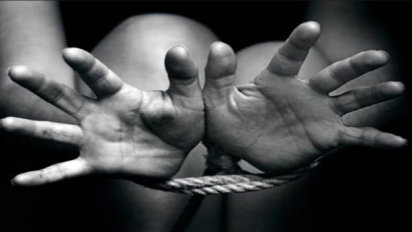 कुछ पुलिस और प्रशासन के अधिकारियों में यह नजरिया कायम है कि... 