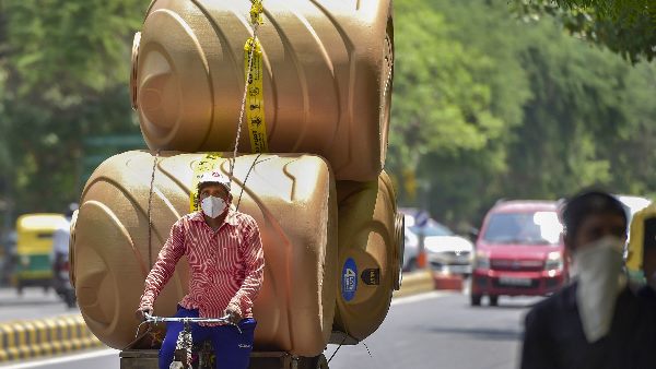 रोजगार के अवसरों पर सरकार का ध्यान रोजगार के अवसरों पर सरकार का ध्यान