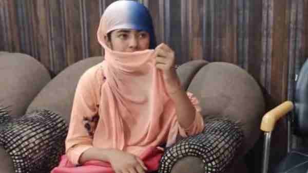 टीचर के पिता ने बताई चौंकाने वाली बातें