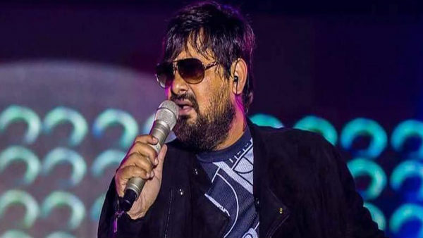 बॉलीवुड हस्तियों ने दी श्रद्धांजलि बॉलीवुड हस्तियों ने दी श्रद्धांजलि