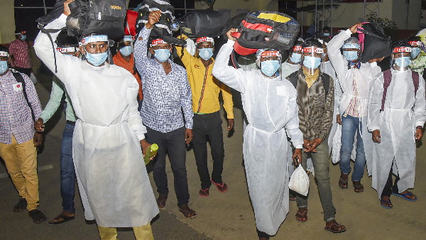 ओएनजीसी और लार्सन एंड टुब्रो जैसी कंपनियों ने बुक किए प्लेन