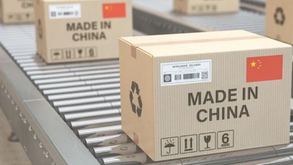 मोबाइल, लॉपटॉप बनाने में चीन काफी आगे