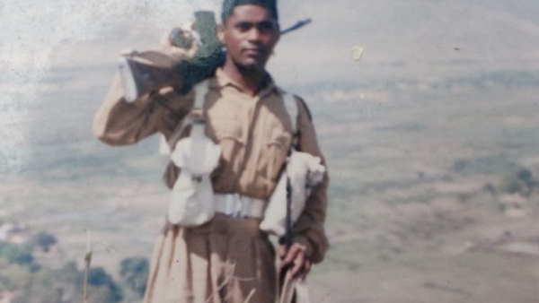 sahebganj crpf head constable kuldeep martyred in shrinagar during encounter sahebganj crpf head constable kuldeep martyred in shrinagar during encounter