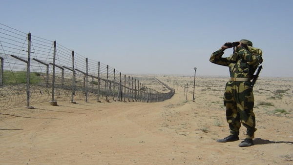 फेसबुक पर हुई पाक की लड़की से दोस्ती