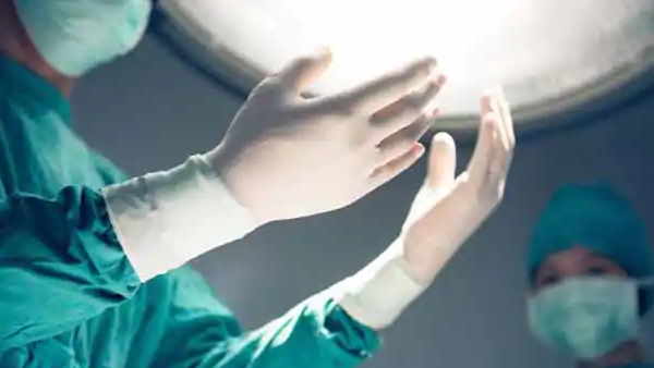 बच्चे के शरीर पर चाकू से कटने का निशान