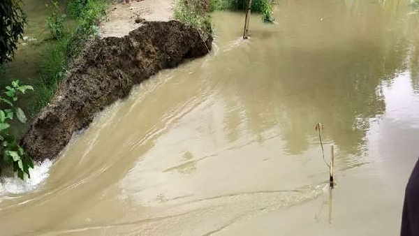ring dam saran dam and champaran dam broken by heavy flow of water