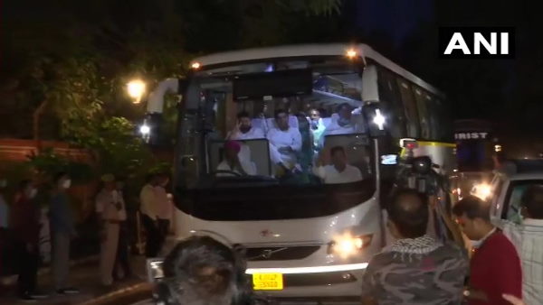 Rajasthan CM Ashok Gehlot and Congress MLA leave from Raj Bhawan where the had sat in protest Rajasthan CM Ashok Gehlot and Congress MLA leave from Raj Bhawan where the had sat in protest