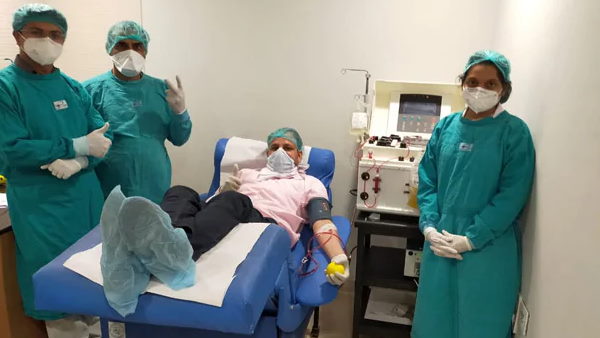 मार्च में आए थे कोरोना की चपेट में