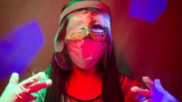 बोलिविया की सेक्सवर्कर्स क्यों कर रही हैं रेनकोर्ट का इस्तेमाल