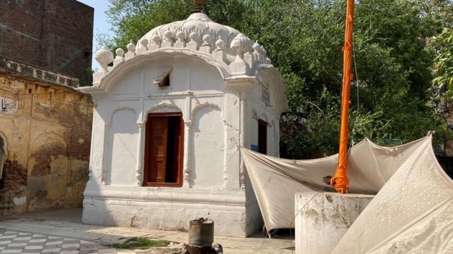 पाकिस्तान: लाहौर में गुरुद्वारे को मस्जिद बनाने के प्रस्ताव की पूरी सच्चाई