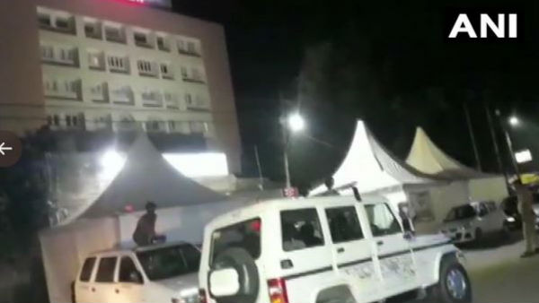 8 पुलिसकर्मी शहीद