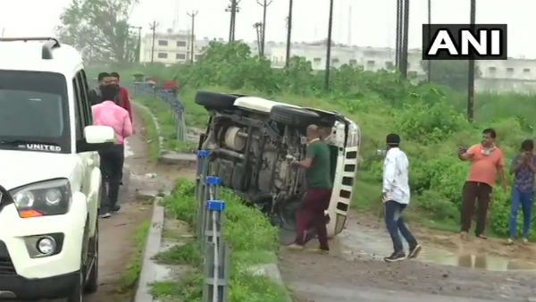 मारा गया कुख्यात गैंगस्टर विकास दुबे मारा गया कुख्यात गैंगस्टर विकास दुबे