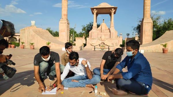  दो बार पेश कर चुके हैं प्रस्ताव