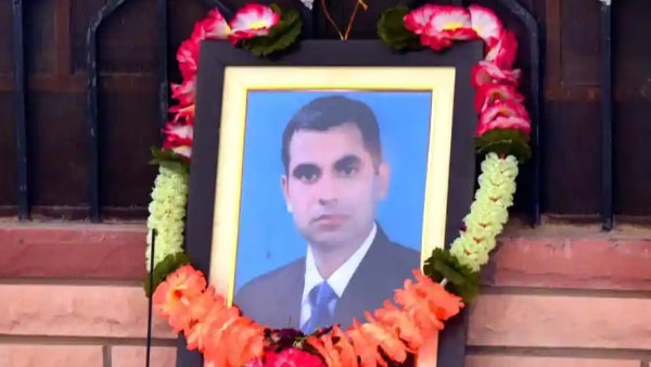 13 जुलाई को हुआ अंतिम संस्कार 13 जुलाई को हुआ अंतिम संस्कार