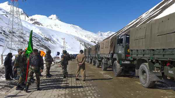 एलएसी पर 35,000 अतिरिक्त जवानों की तैनाती की खबर