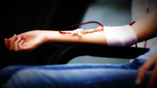 भारत में कोरोना वायरस के मामले तेजी से बढ़ रहे हैं, हर दिन 22000 केस