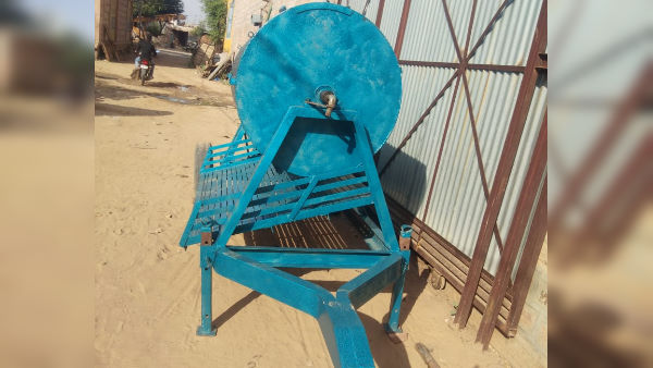 गाजर धोने की मशीन बना डाली गाजर धोने की मशीन बना डाली