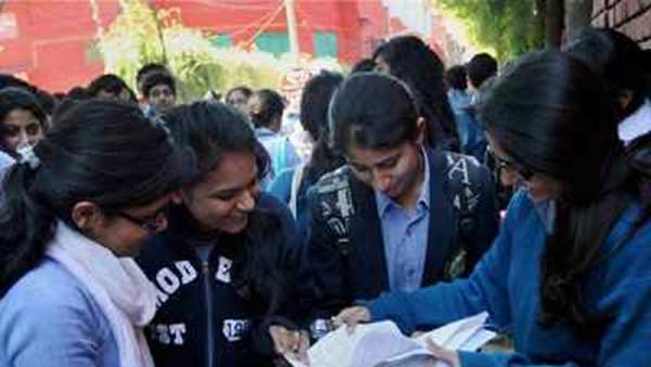 सीबीएसई के कक्षा 9 से 12 तक के छात्रों को नहीं पढ़ने होंगे ये विषय