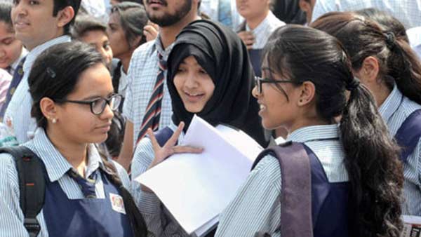 कौन-कौन से विषय पूरी तरह हटाए गए