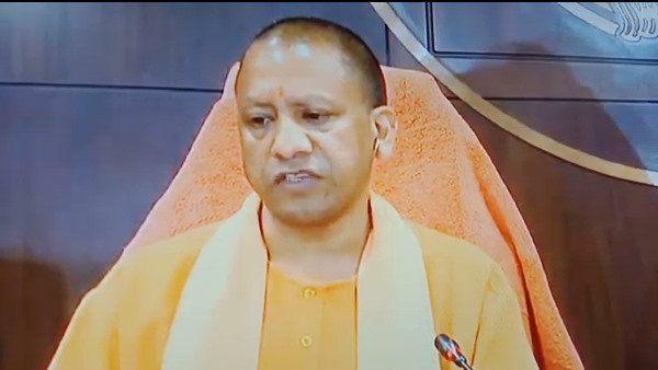 सोशल डिस्टेंसिंग का कड़ाई से पालन कराएं