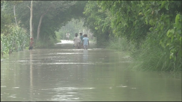 मैं वहां बेसुध पड़ी थी, तभी..
