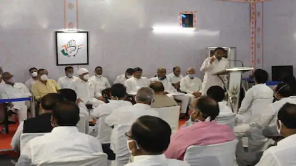 former cm kamalnath administered oath to Madhya Pradesh congress mla former cm kamalnath administered oath to Madhya Pradesh congress mla