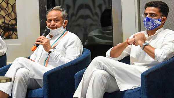 अलग गुट बना लें पायलट या भाजपा में विलय कर लें