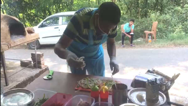  रोजाना 125 से पिज्जा बेच रहे