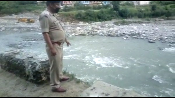 घटना शुक्रवार सुबह साढ़े चार बजे की